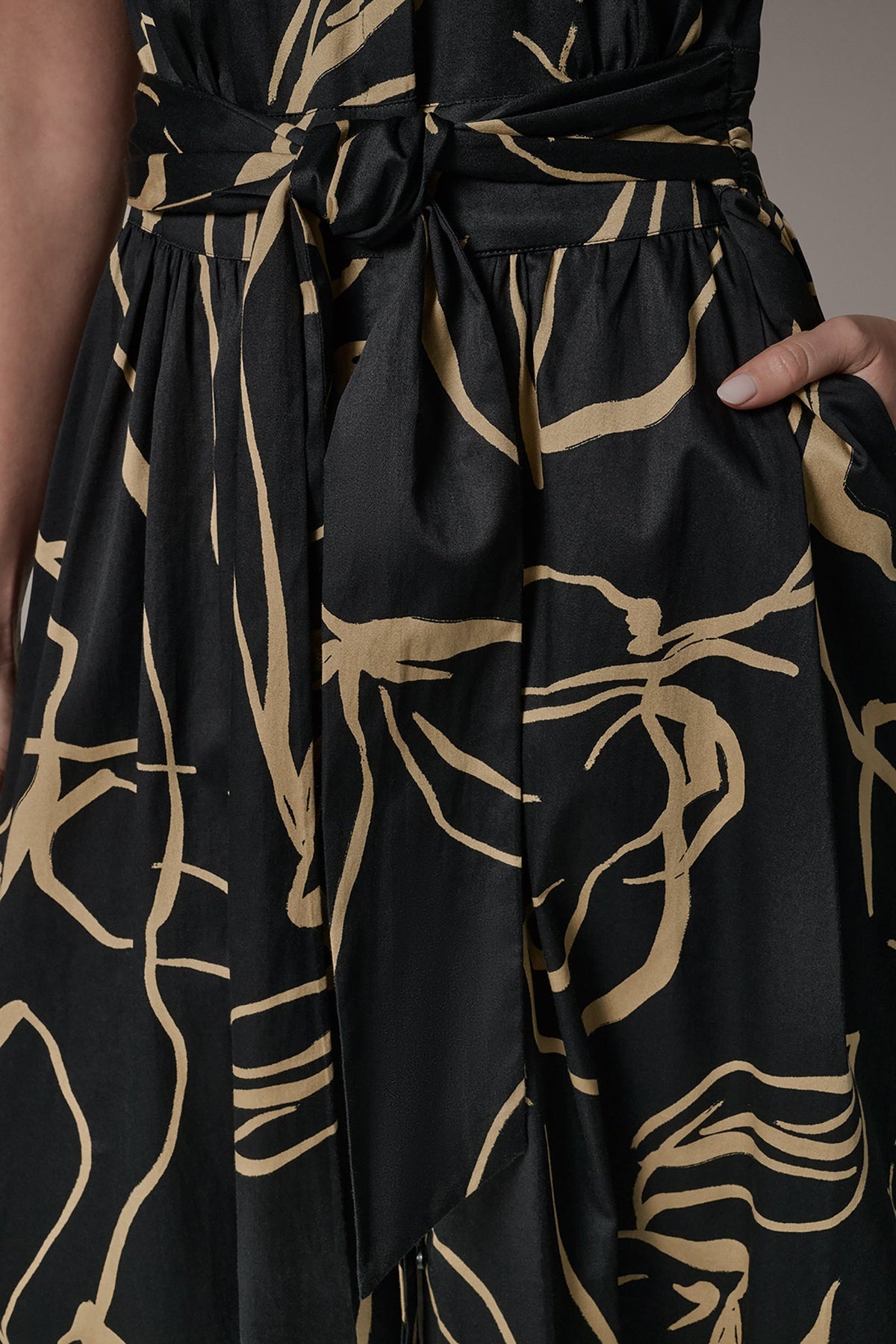 Donna Karan SLEEVELESS PRINT MIDI DRESS