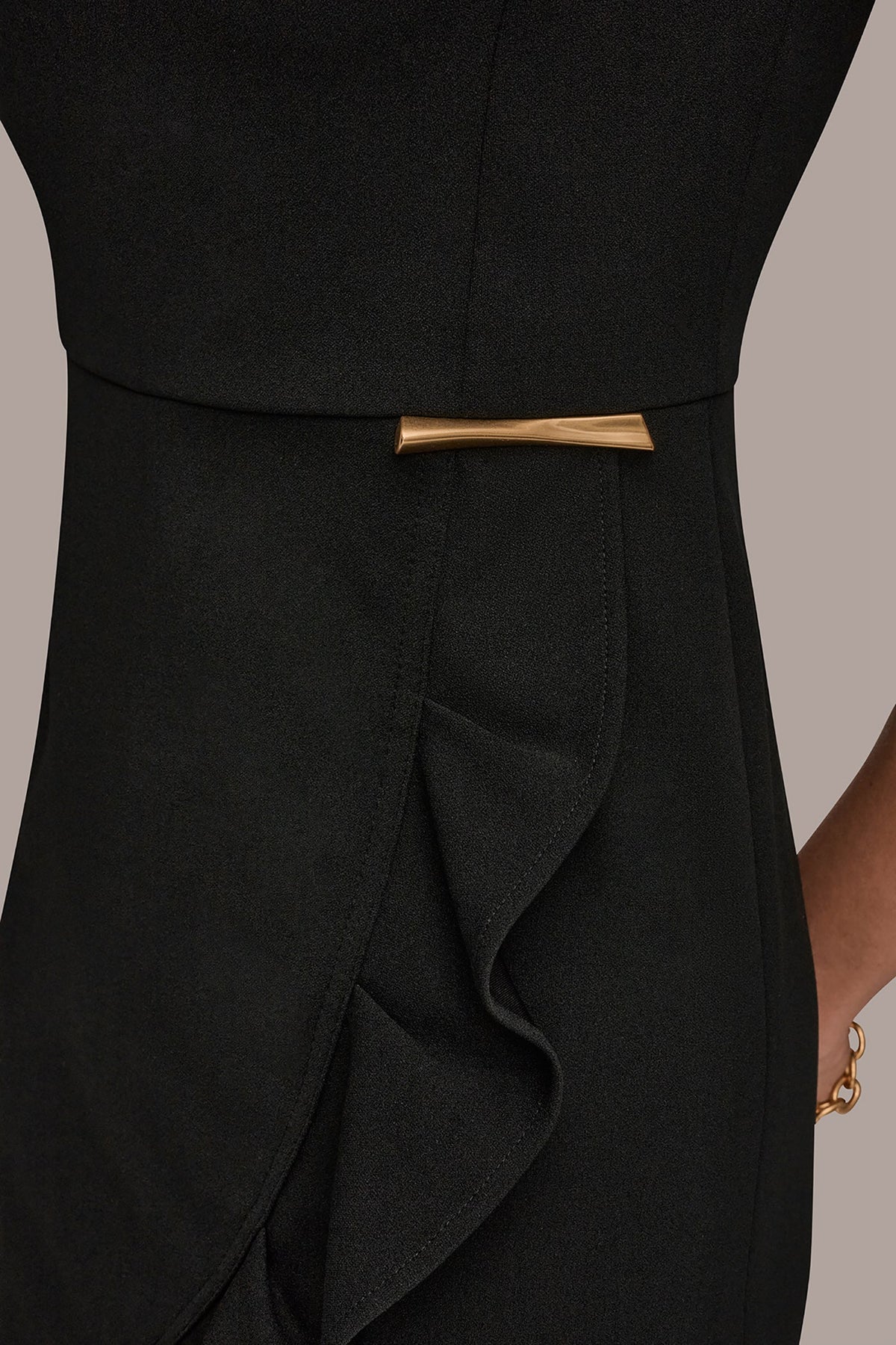 Donna Karan SHORT SLEEVE RUFFLE SHEATH DRESS