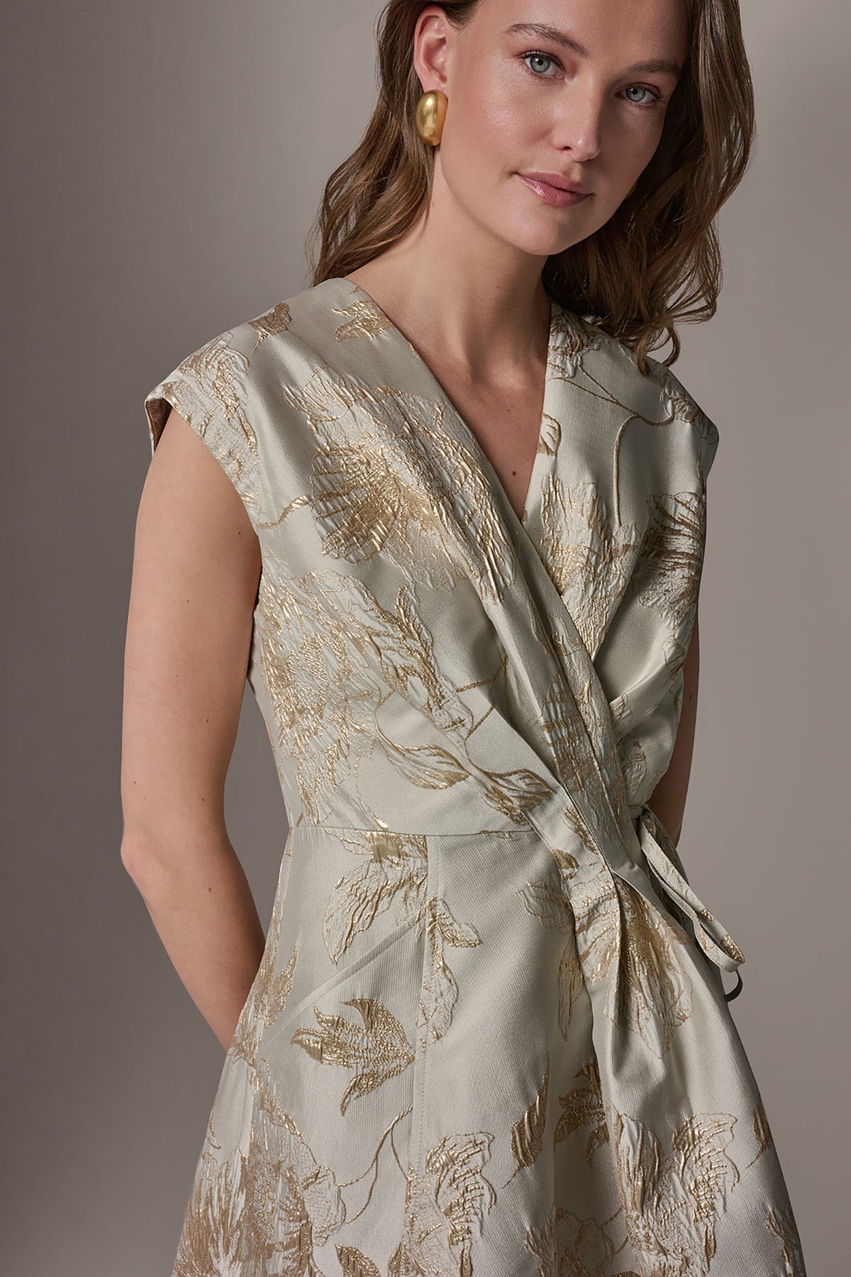 Donna Karan FLORAL-JACQUARD MIDI WRAP DRESS