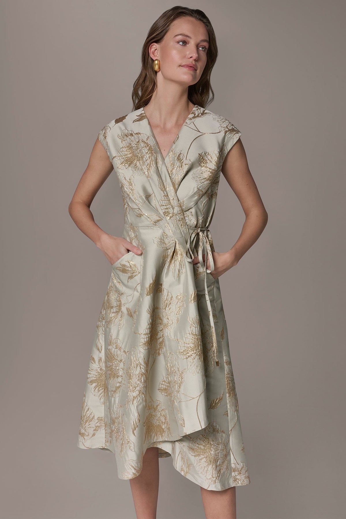 Donna Karan FLORAL-JACQUARD MIDI WRAP DRESS