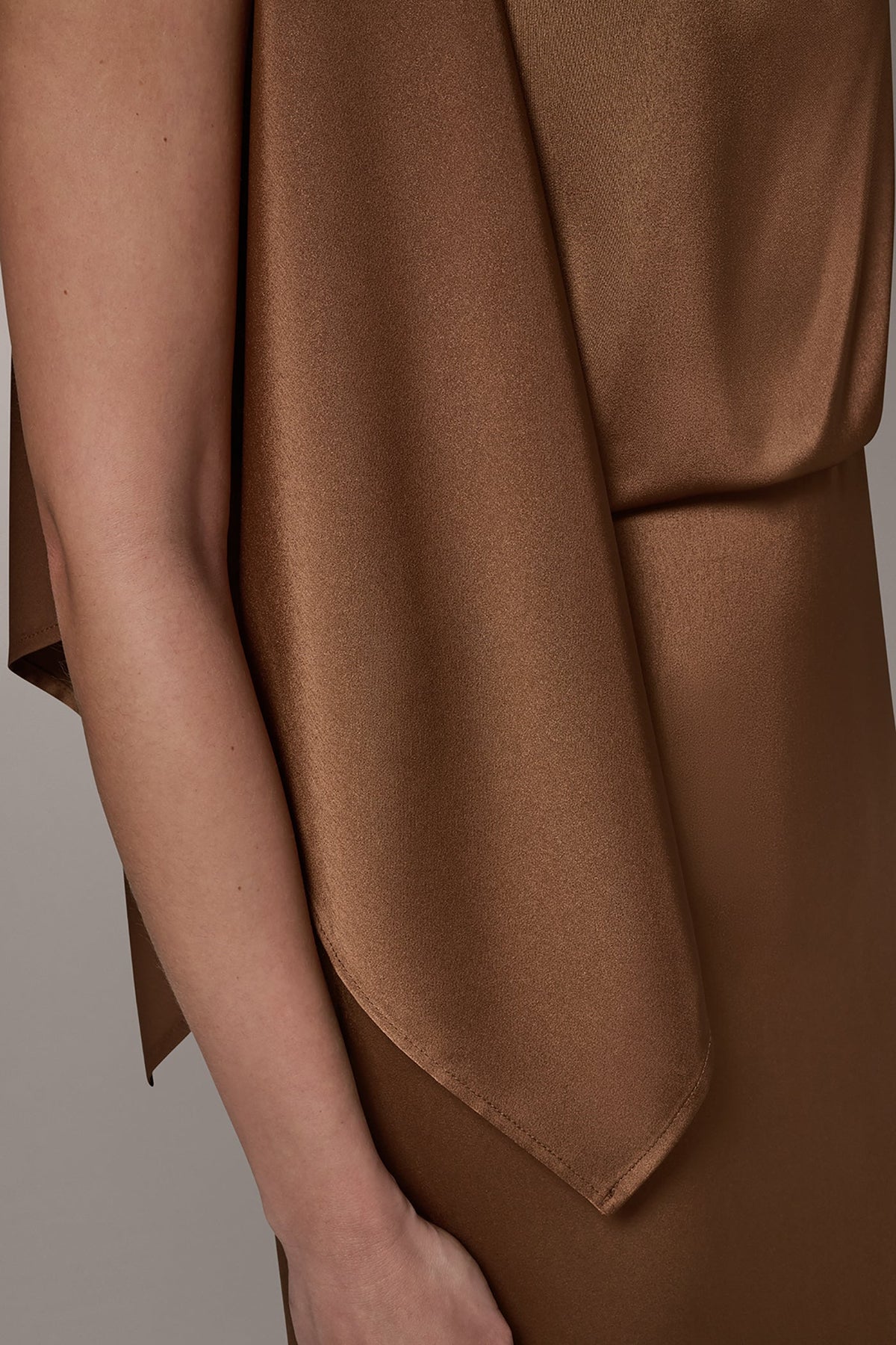 Donna Karan SLEEVELESS ASYMMETRIC MIDI DRESS