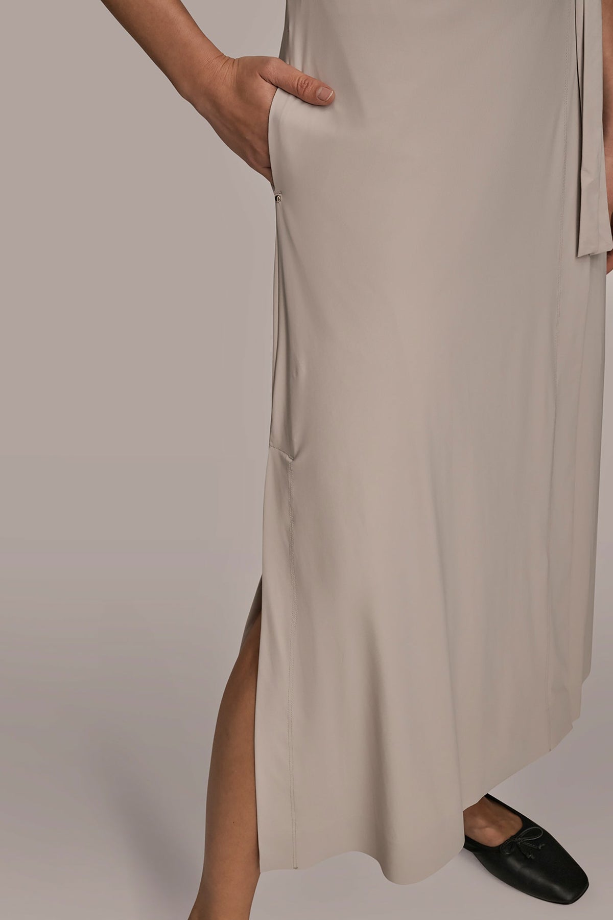 Donna Karan THE MODERN TRAVEL ELBOW-SLEEVE MIDI WRAP DRESS