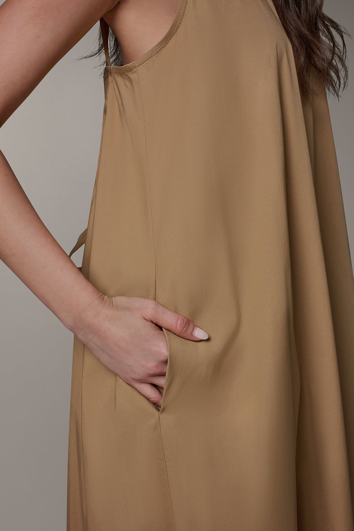 Donna Karan SLEEVELESS MAXI TRAPEZE DRESS