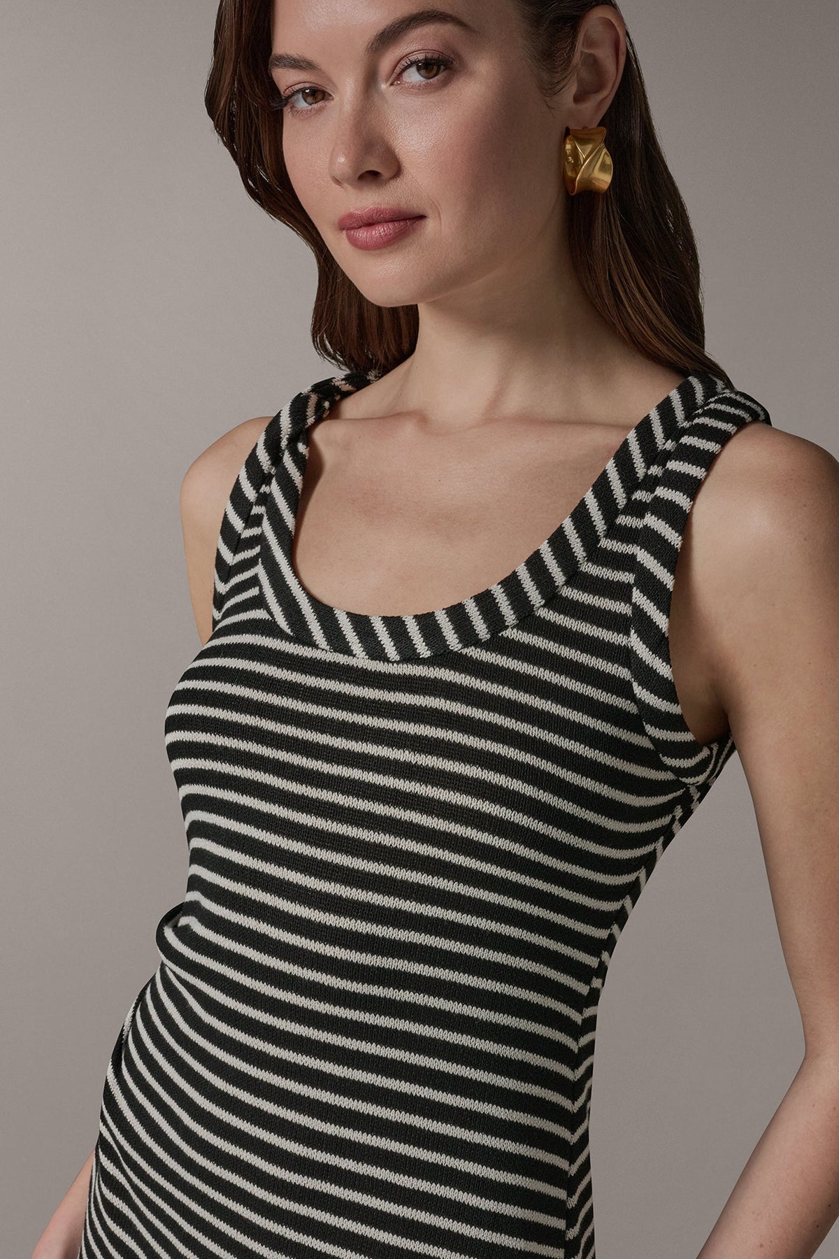 Donna Karan SLEEVELESS TWIST MIDI DRESS