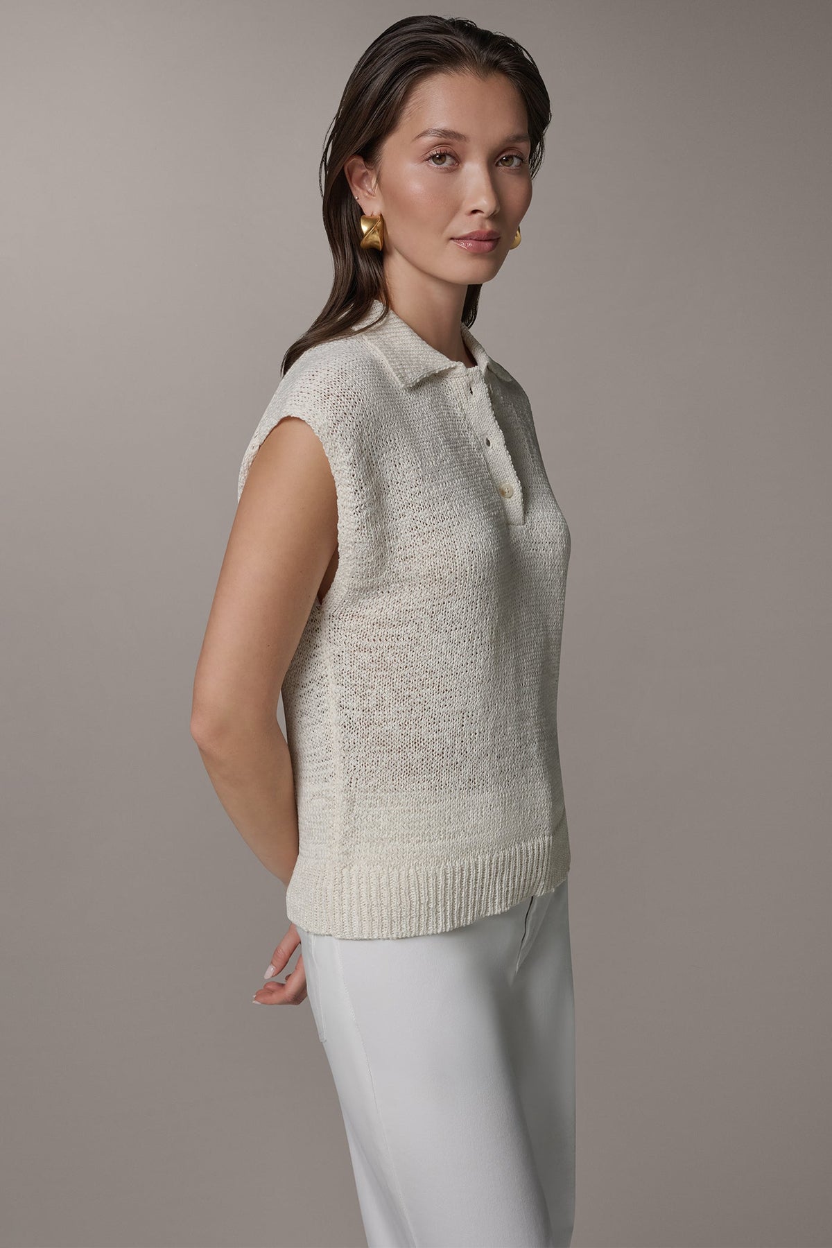 Donna Karan SLEEVELESS POLO SWEATER