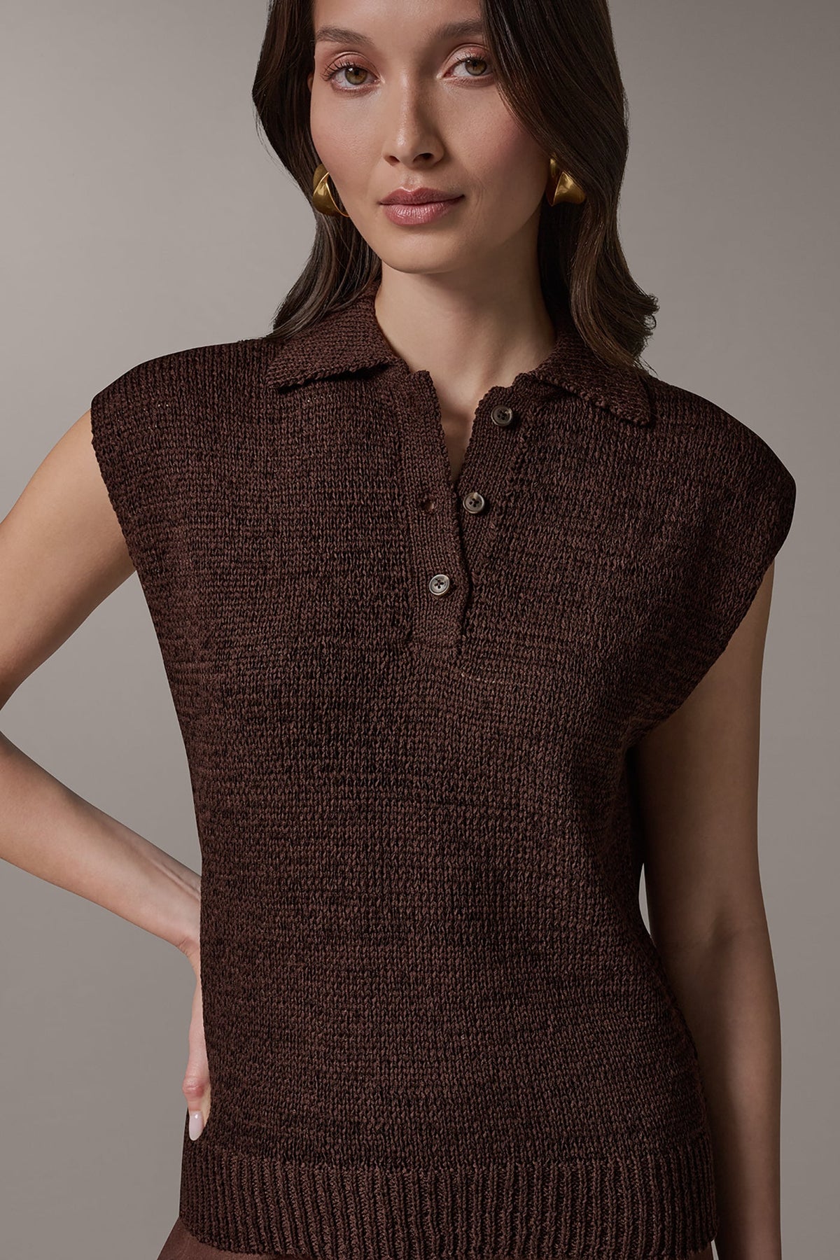 Donna Karan SLEEVELESS POLO SWEATER