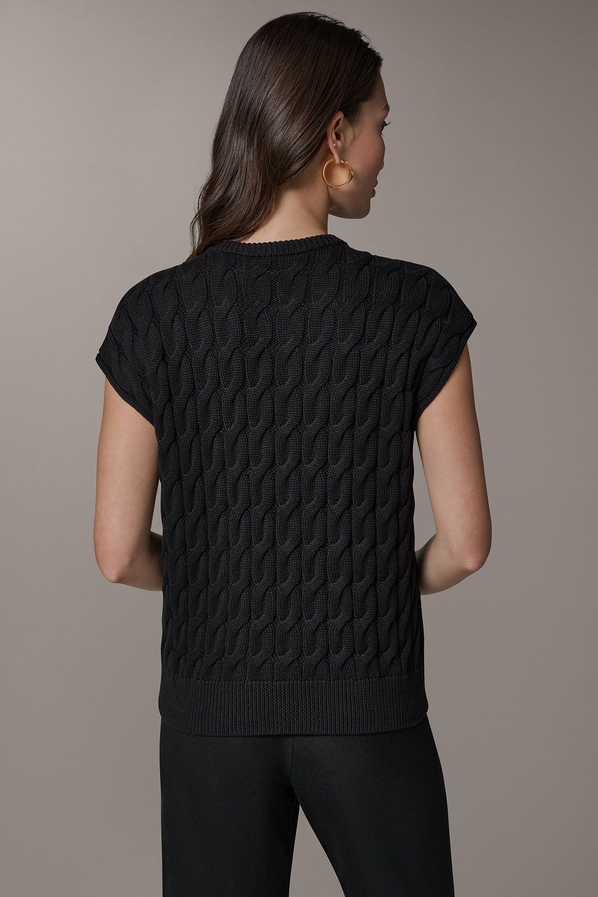 Donna Karan SLEEVELESS CABLE KNIT VEST