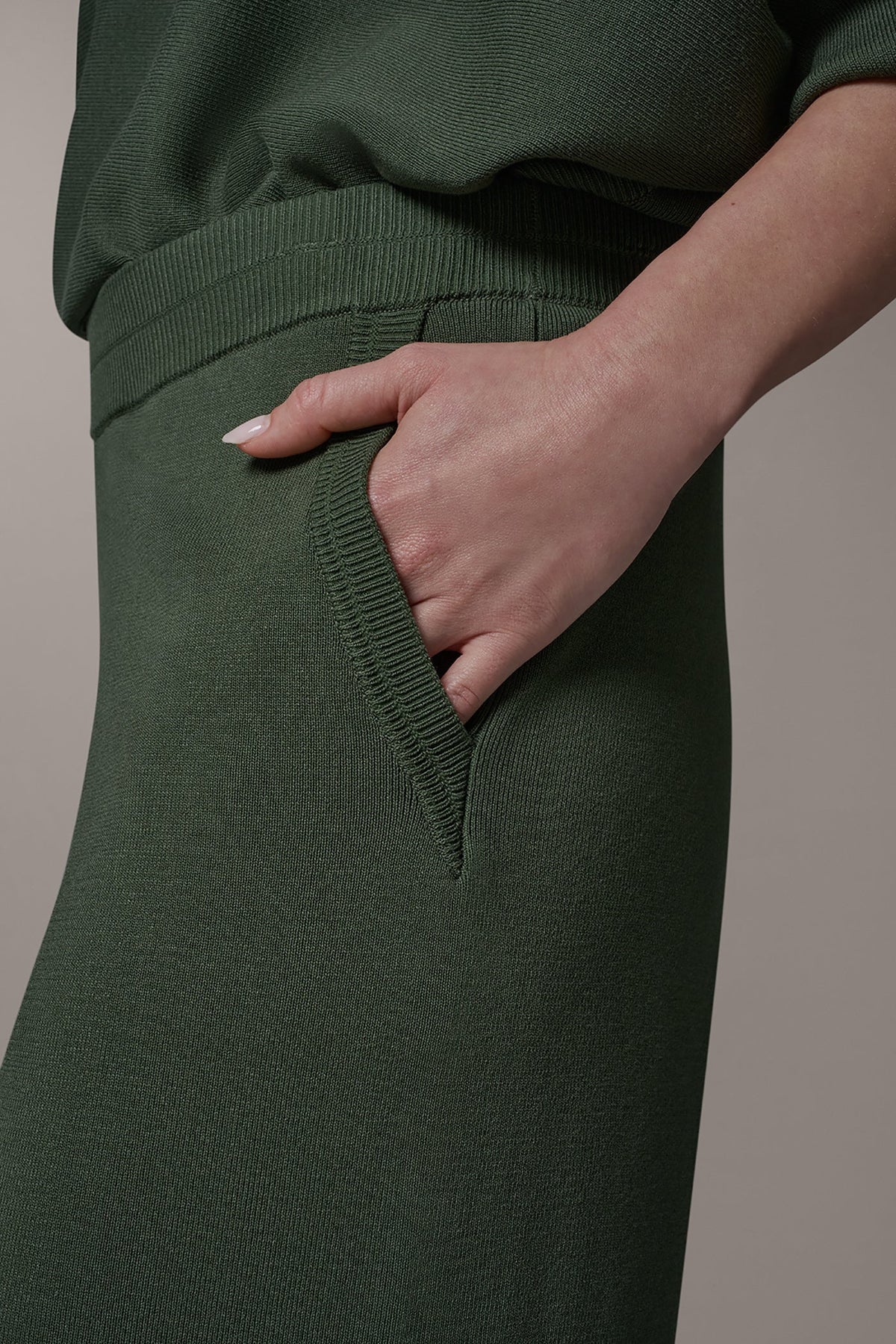 Donna Karan PULL ON PANT