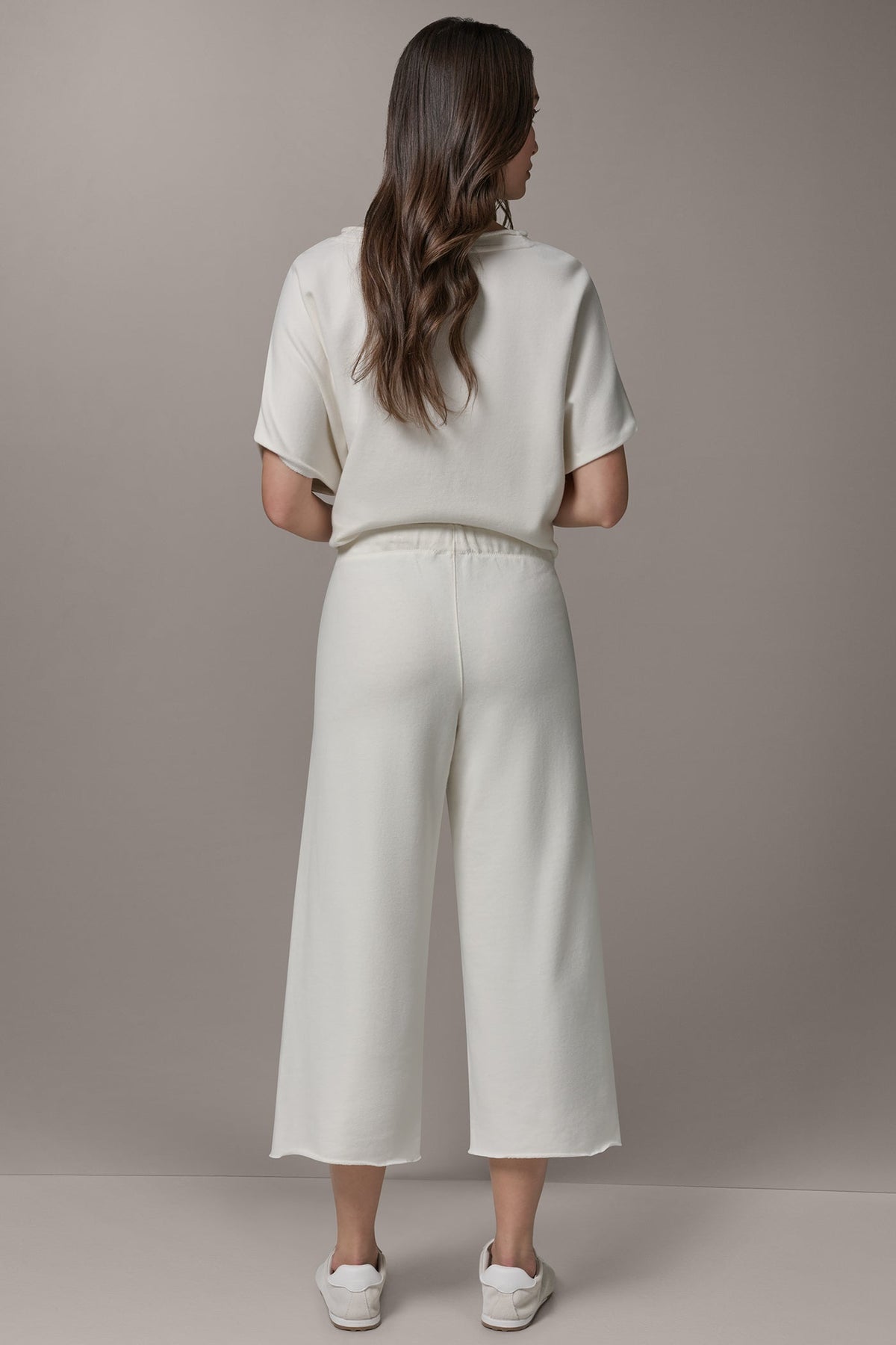 Donna Karan MID-RISE STRAIGHT-LEG CAPRI PANT
