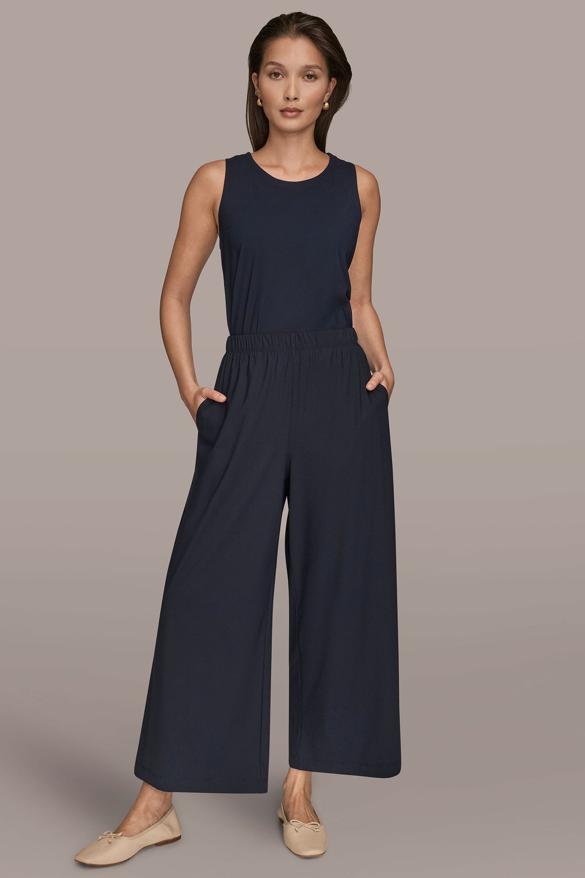 Donna Karan THE MODERN TRAVEL MID-RISE RELAXED ANKLE PANT