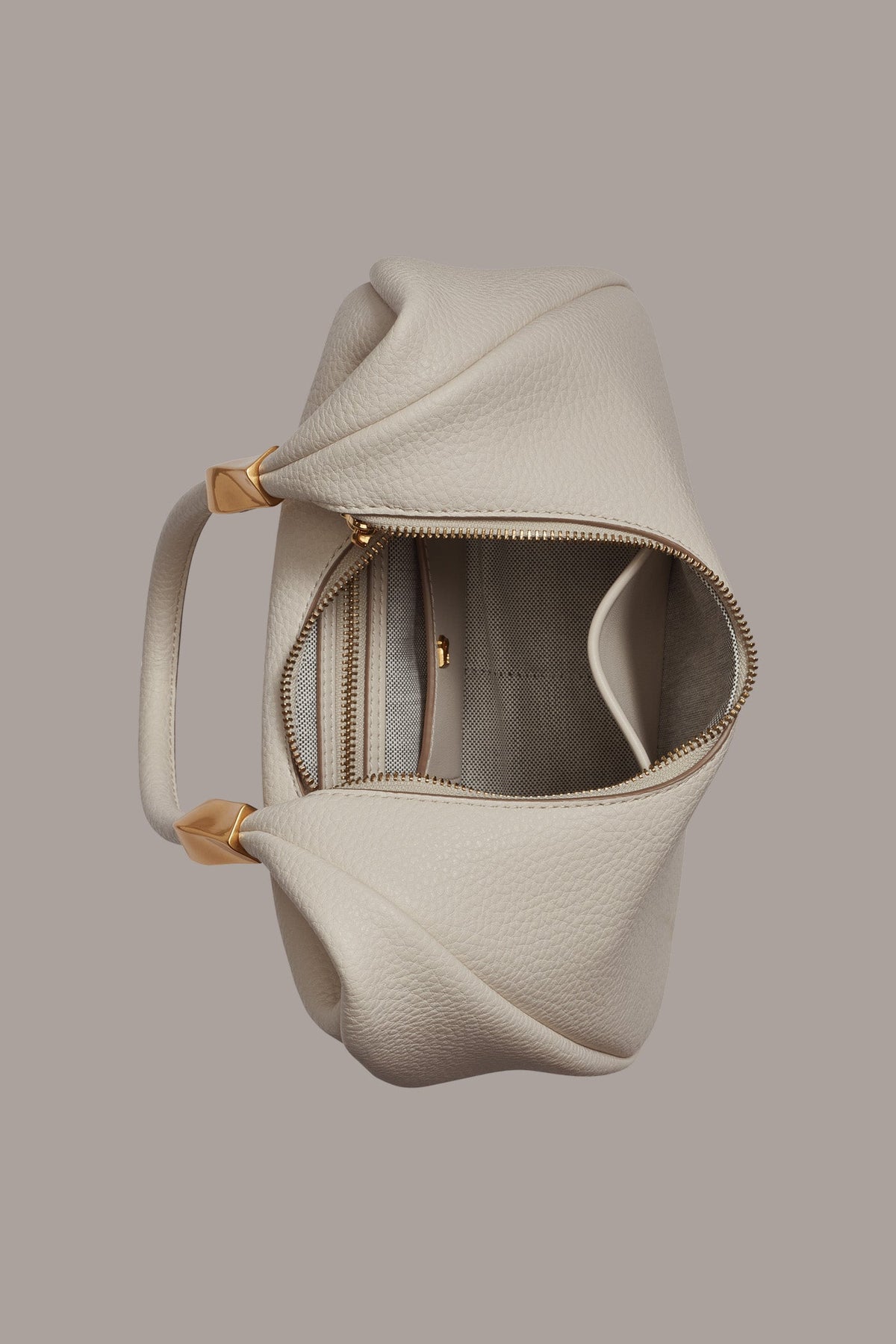 Donna Karan QUOGUE LEATHER SHOULDER BAG