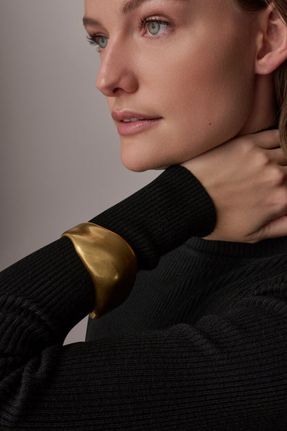 Donna Karan SIGNATURE CUFF BRACELET
