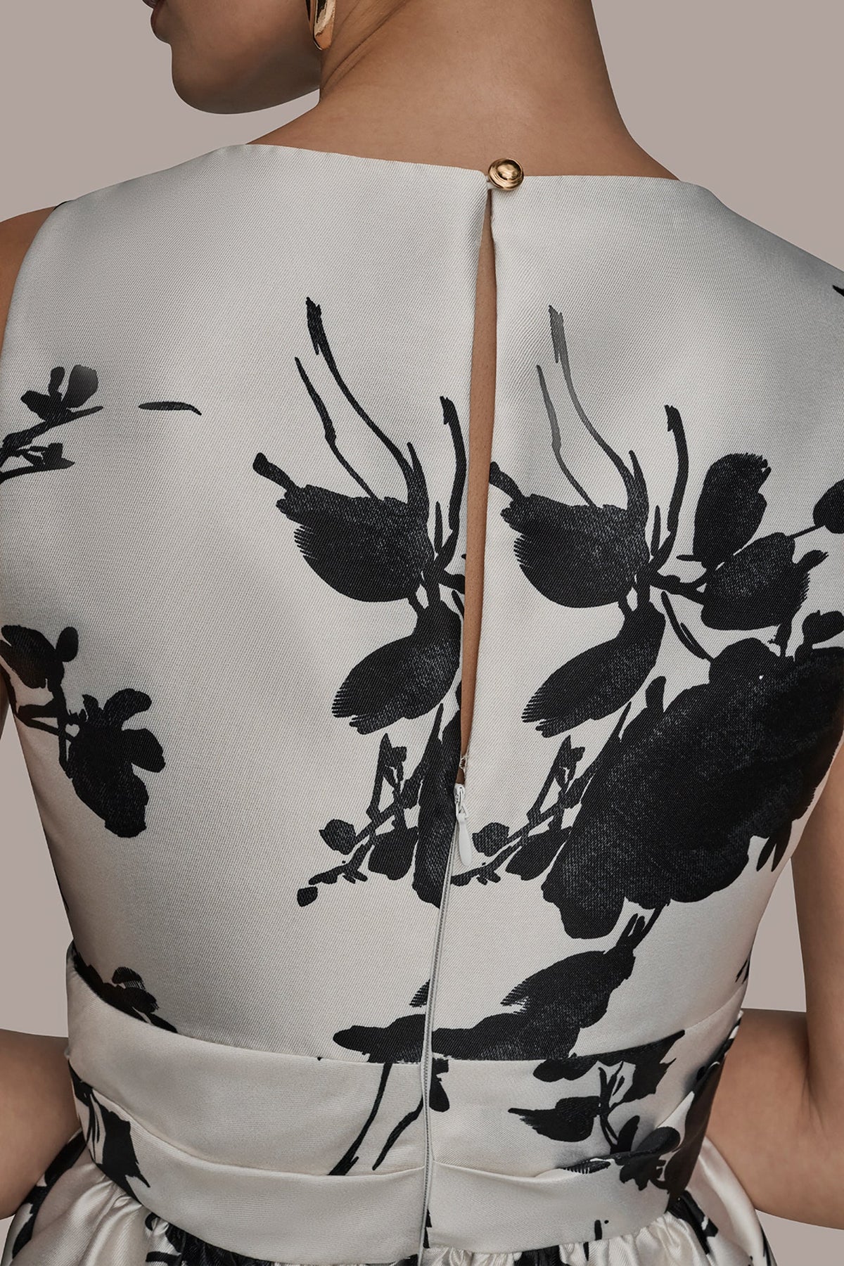 Donna Karan MIKADO SLEEVELESS V-NECK FLORAL GOWN