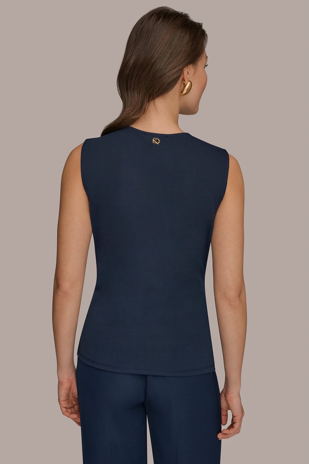 Donna Karan DEEP V-NECK BUCKLE BLOUSE