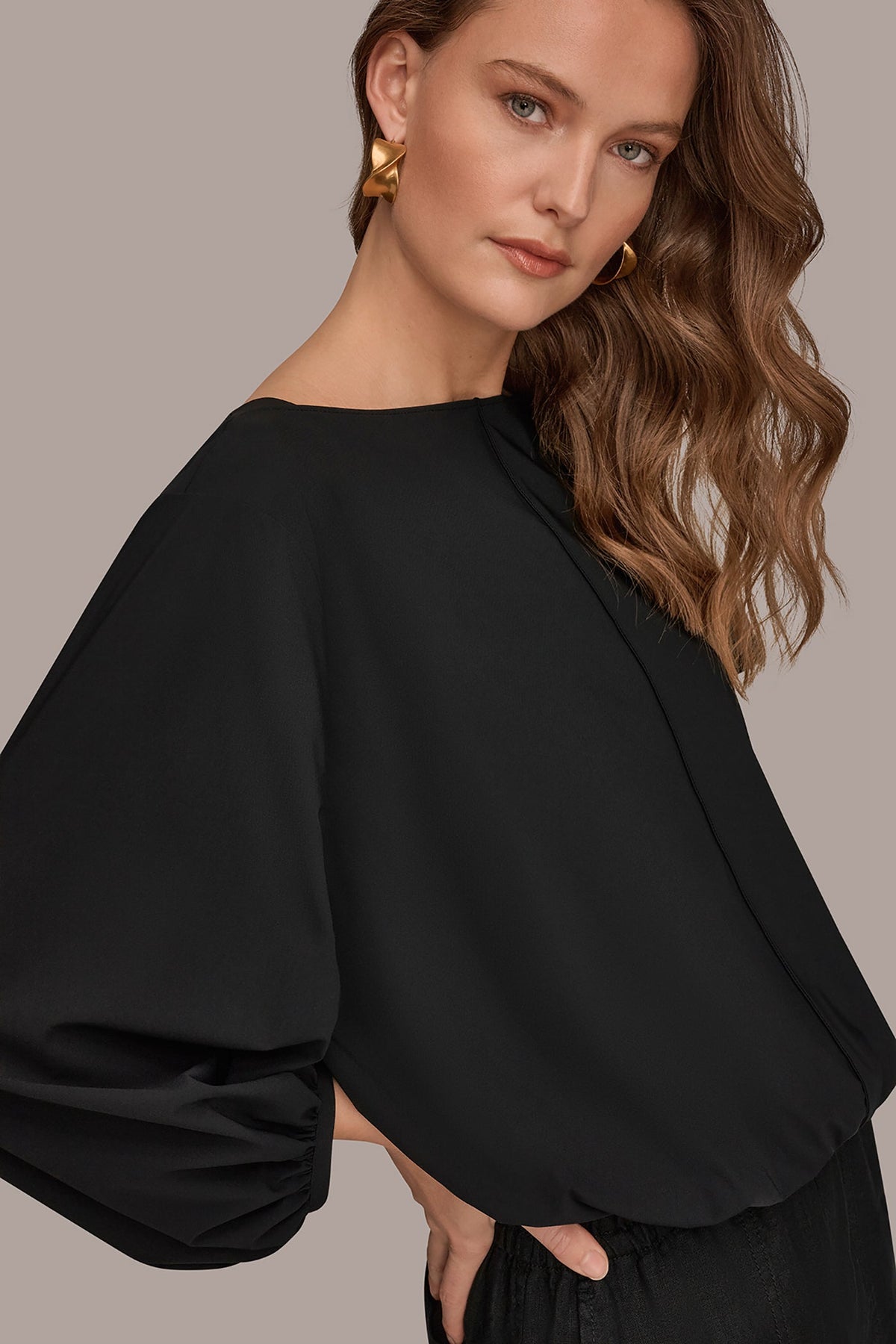 Donna Karan THE MODERN TRAVEL BALLOON SLEEVE BLOUSE