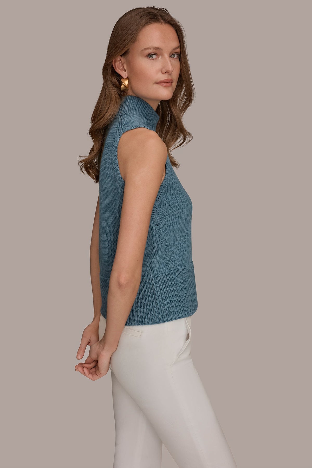 Donna Karan SLEEVELESS A-LINE SWEATER