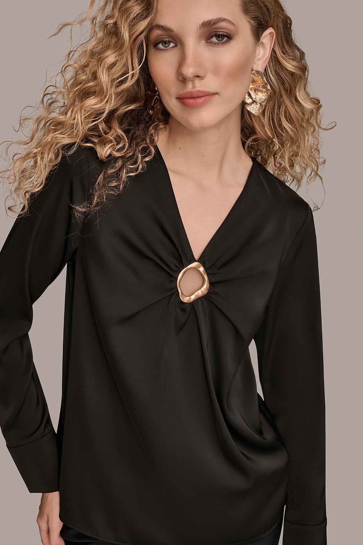 Donna Karan LONG SLEEVE RING V-NECK BLOUSE