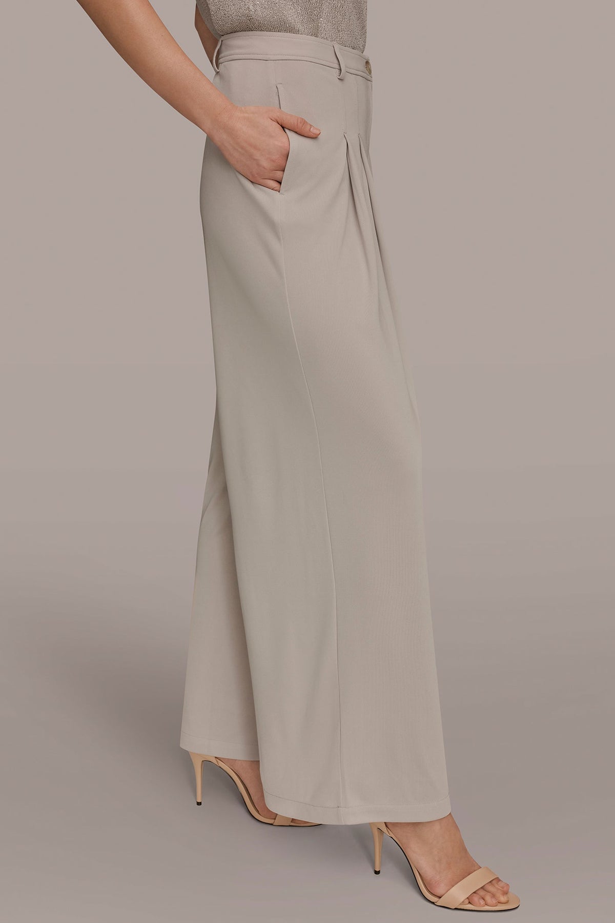Donna Karan PLEATED KNIT PANT