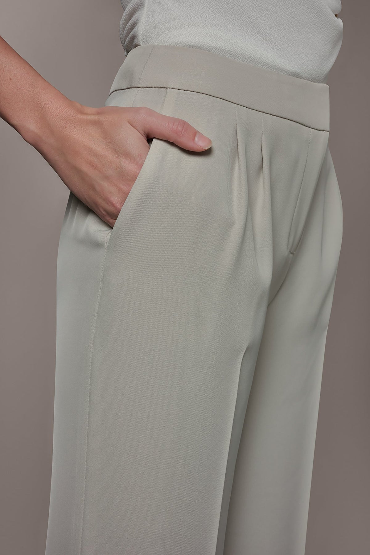 Donna Karan MID-RISE PLEATED WIDE-LEG SUIT PANT