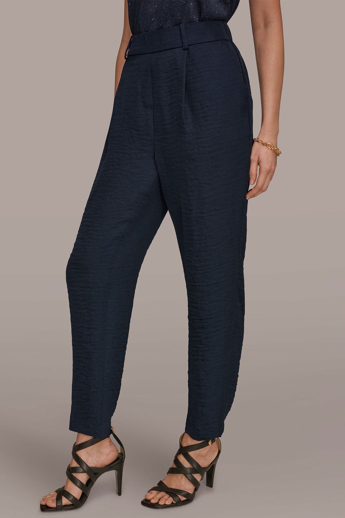 Donna Karan PLEATED STRAIGHT PANT