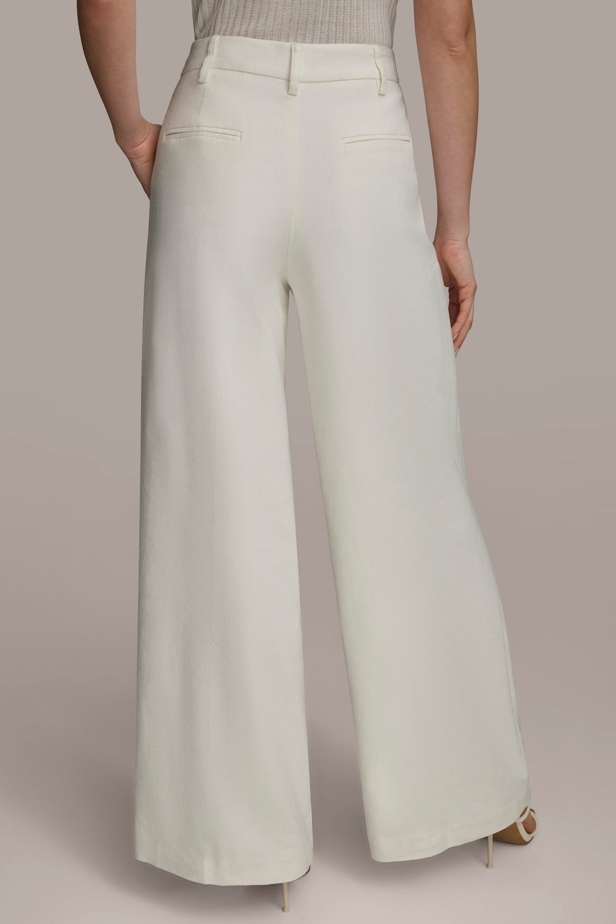 Donna Karan PLEATED WIDE LEG PANT
