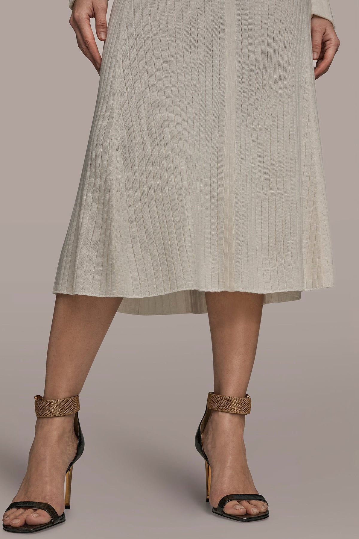 Donna Karan SEAMED MIDI A-LINE SWEATER SKIRT