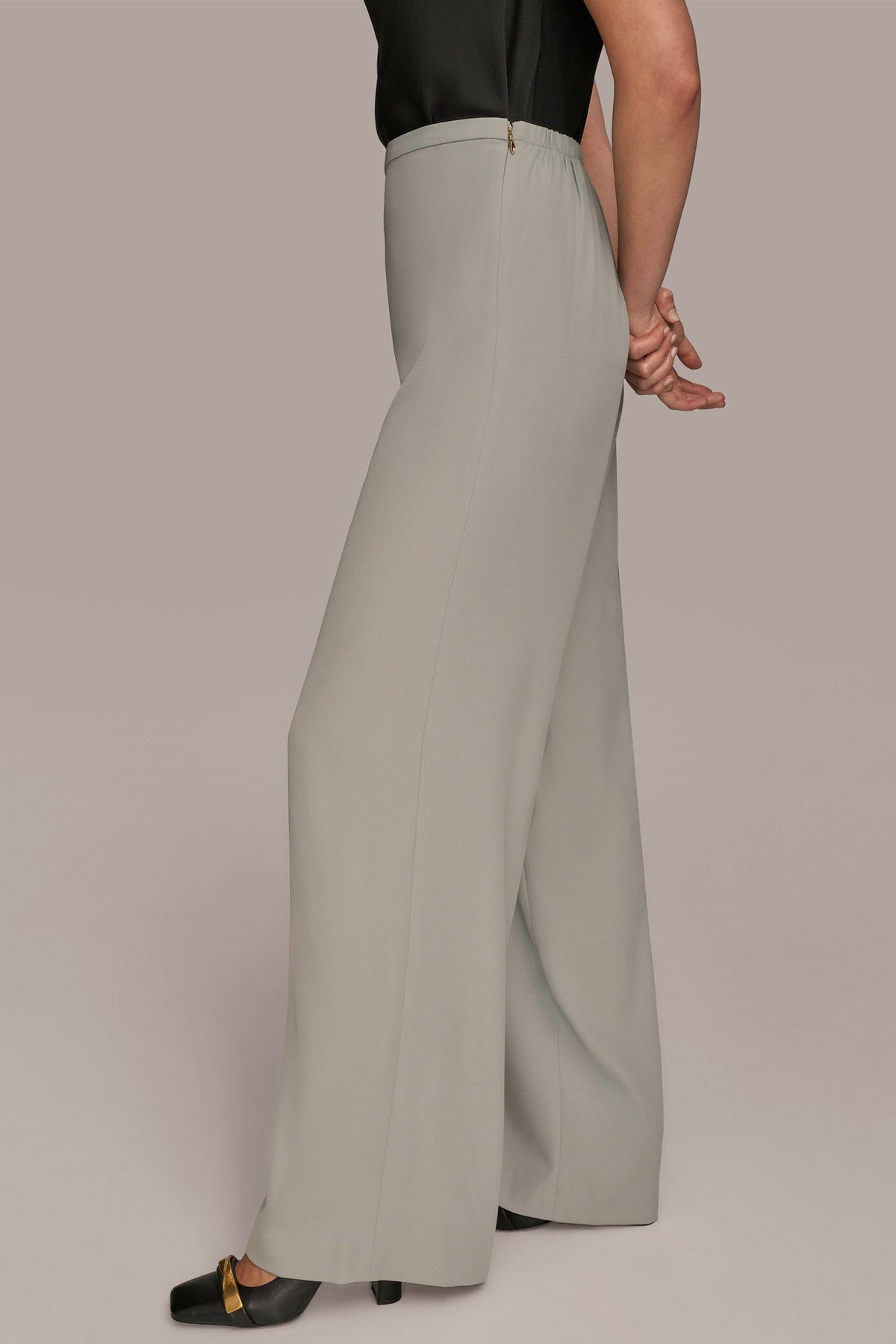 Donna Karan EXTRA HIGH-RISE PLEATED WIDE-LEG PANT