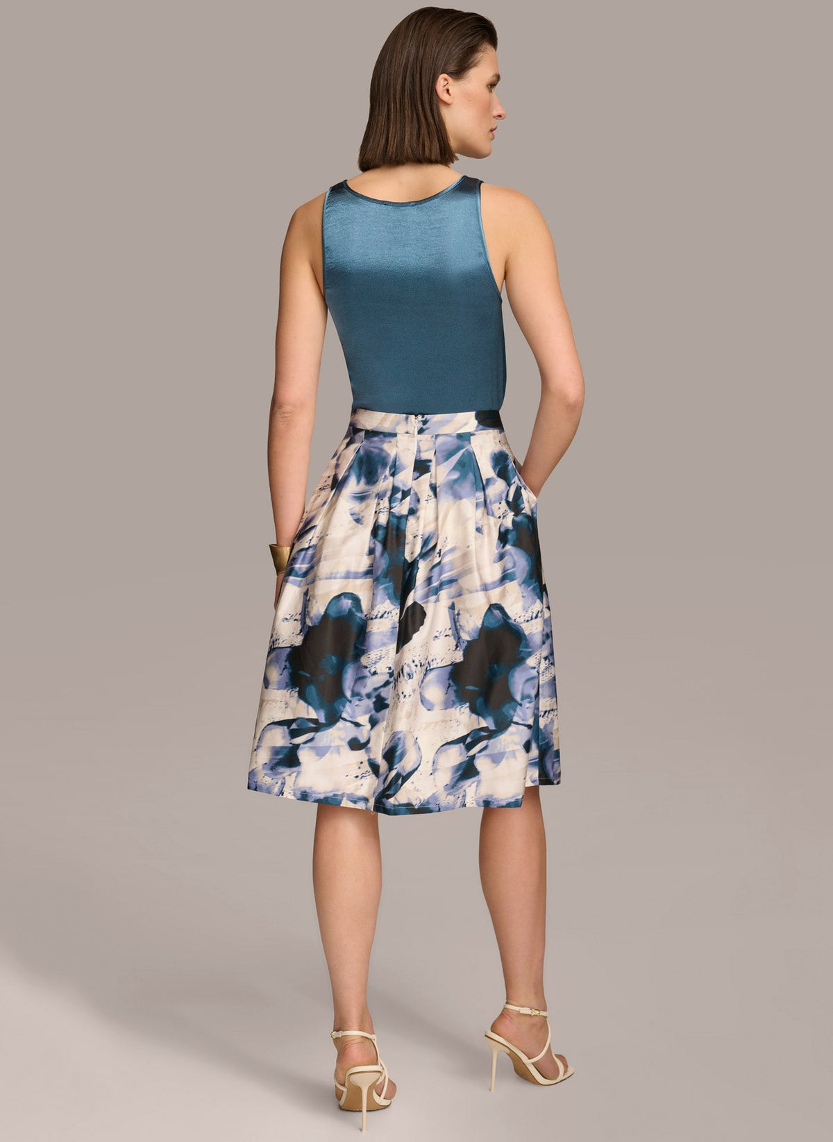 Donna Karan PRINTED SKIRT WITH PLEATS