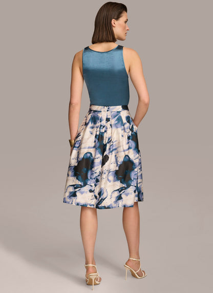 Donna Karan PRINTED SKIRT WITH PLEATS