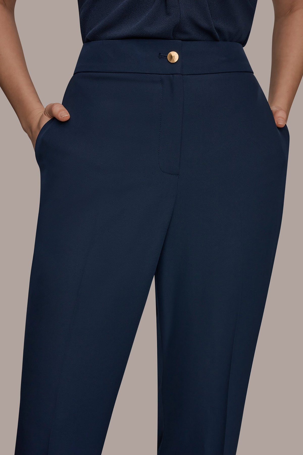 Donna Karan MID-RISE SLIM ANKLE PANT