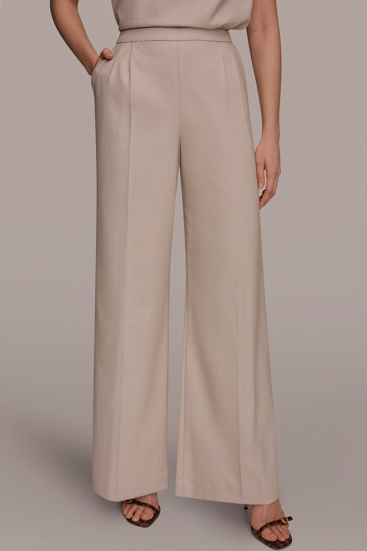 Donna Karan MID-RISE PLEATED WIDE-LEG SUIT PANT