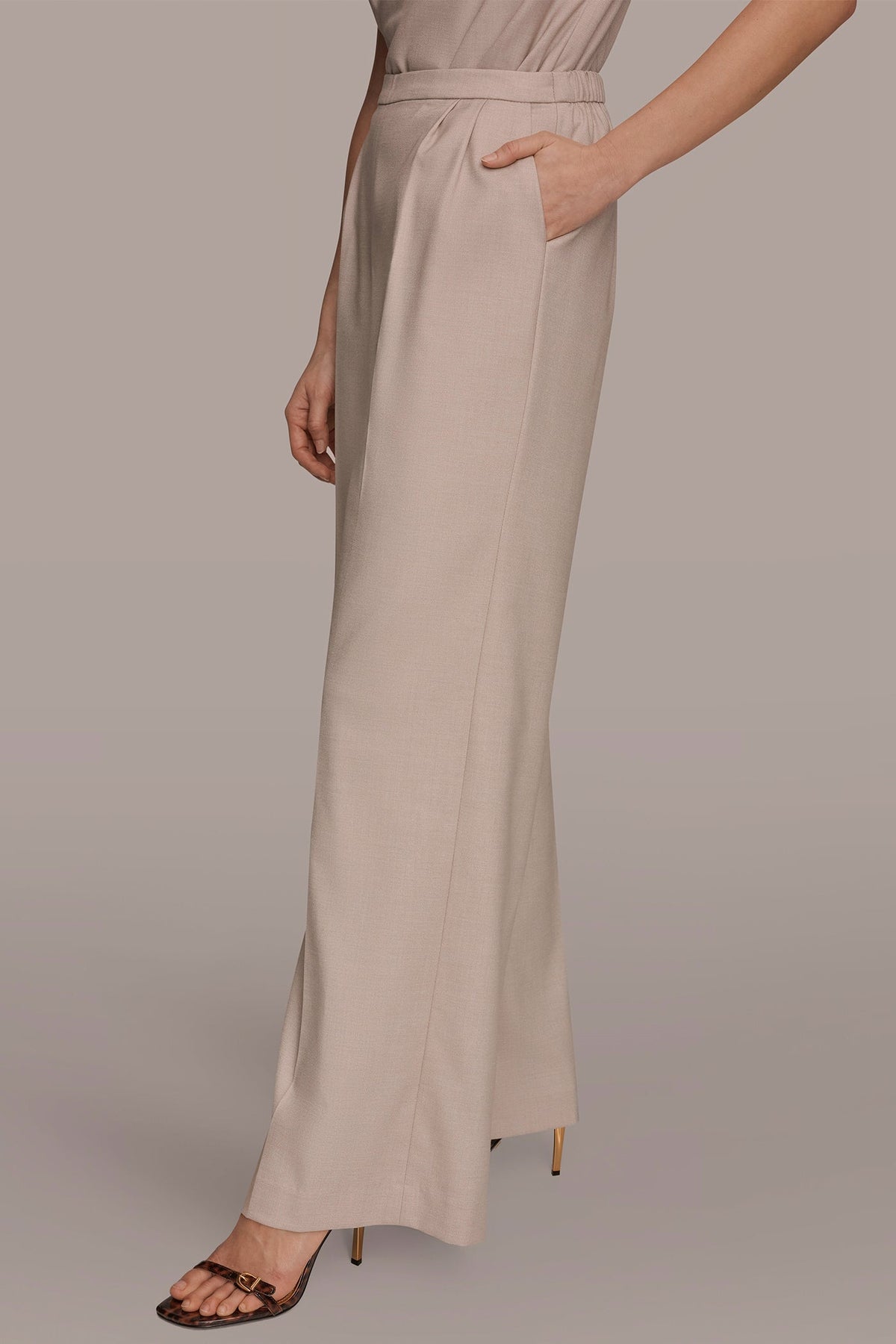 Donna Karan MID-RISE PLEATED WIDE-LEG SUIT PANT