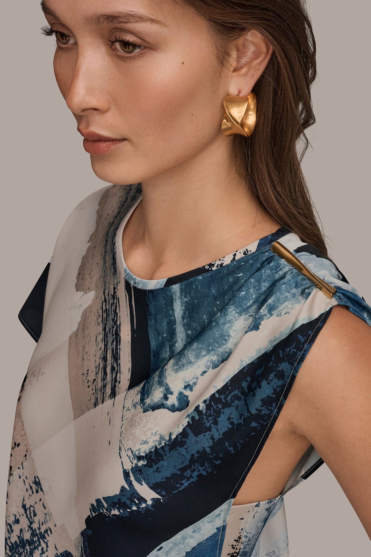 Donna Karan ASYMMETRICAL SHOULDER BLOUSE