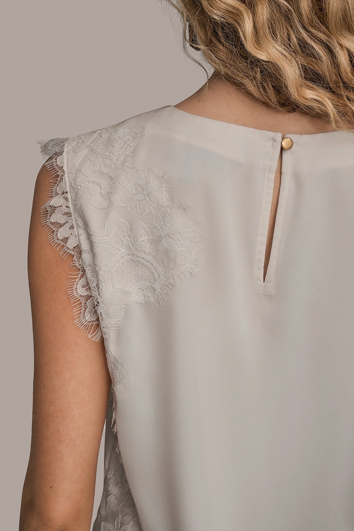 Donna Karan SLEEVELESS LACE-TRIM CREPE BLOUSE