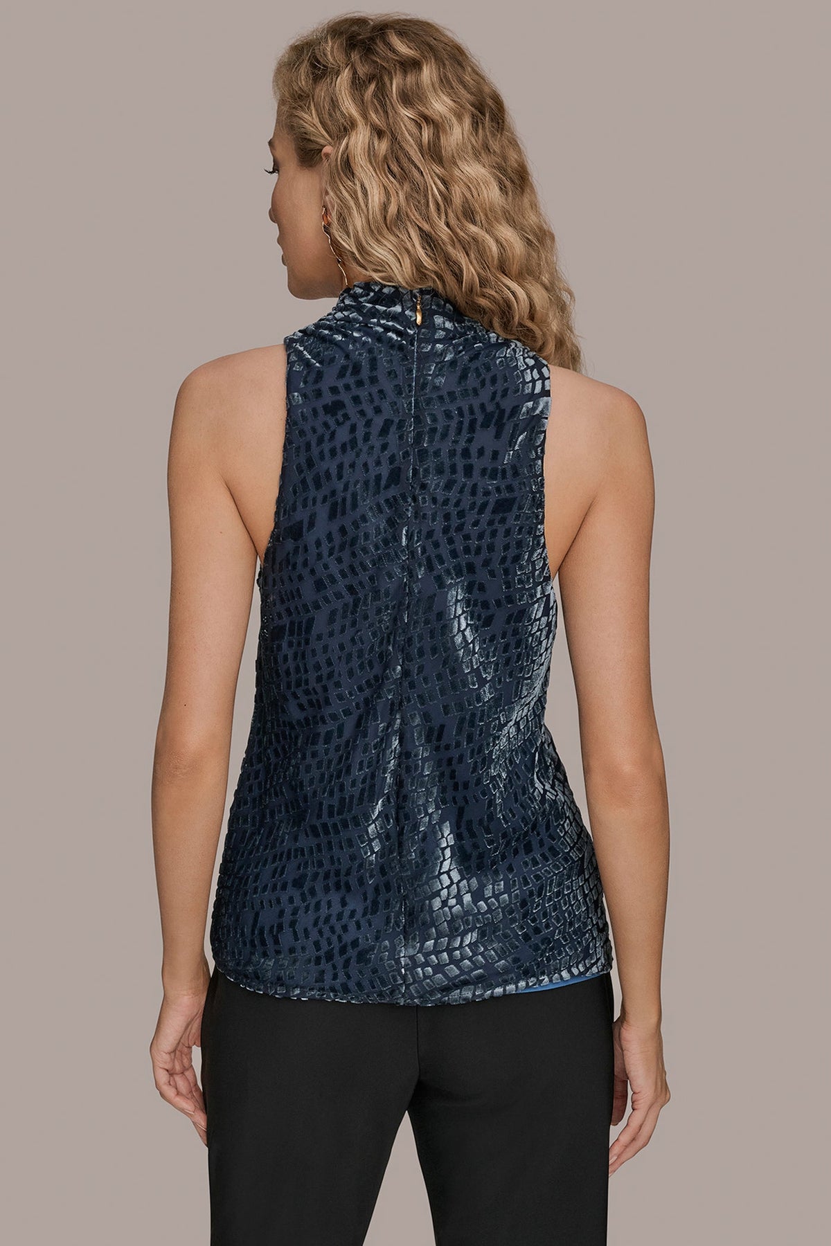 Donna Karan HIGH-NECK BURNOUT TOP
