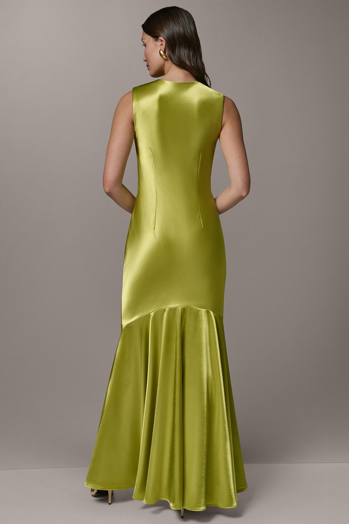 Donna Karan SLEEVELESS COWL-NECK GOWN