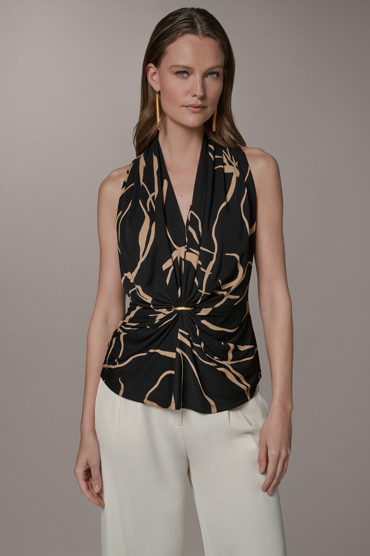 Donna Karan RUCHED V-NECK TOP
