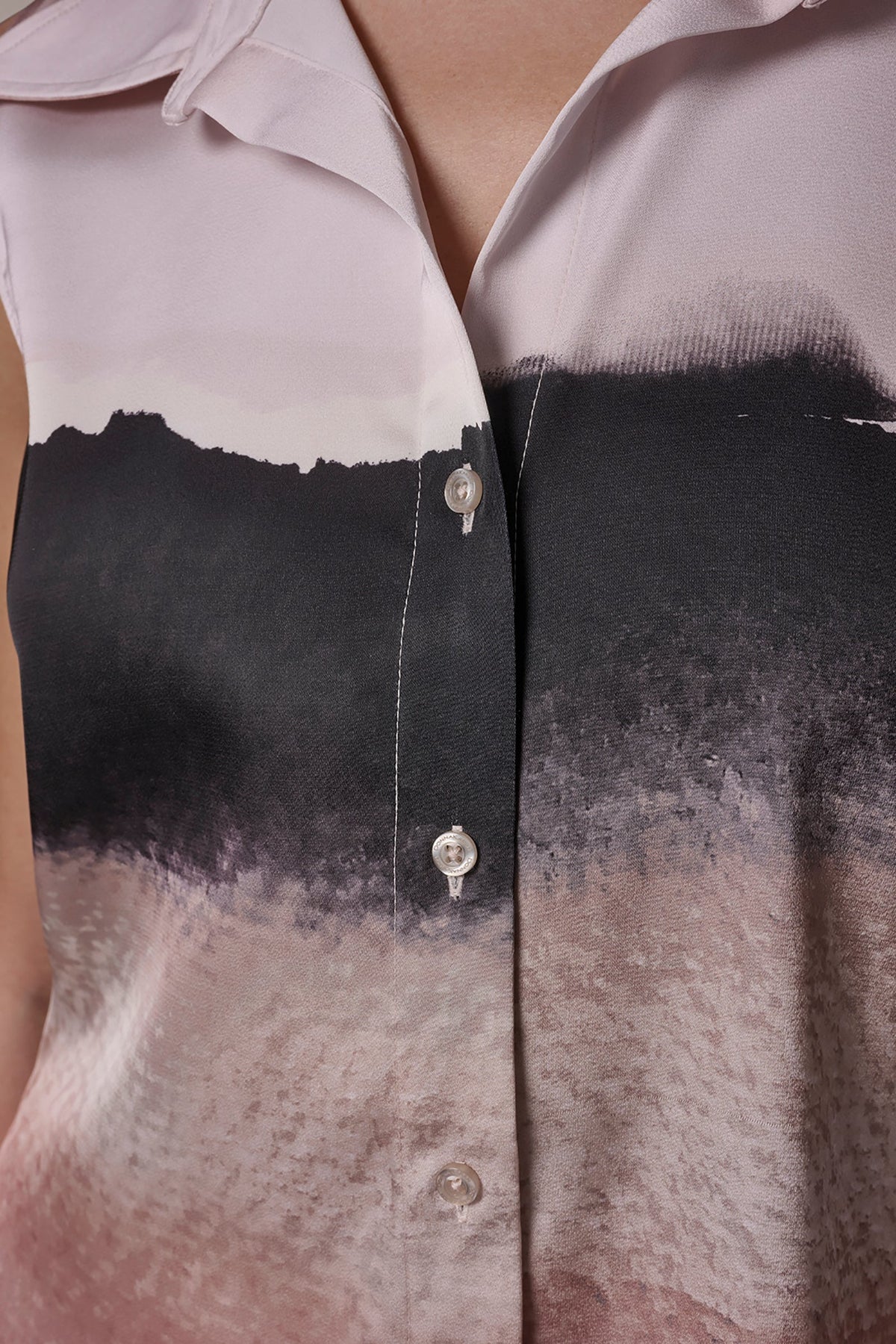 Donna Karan SLEEVELESS HIGH-LOW BLOUSE