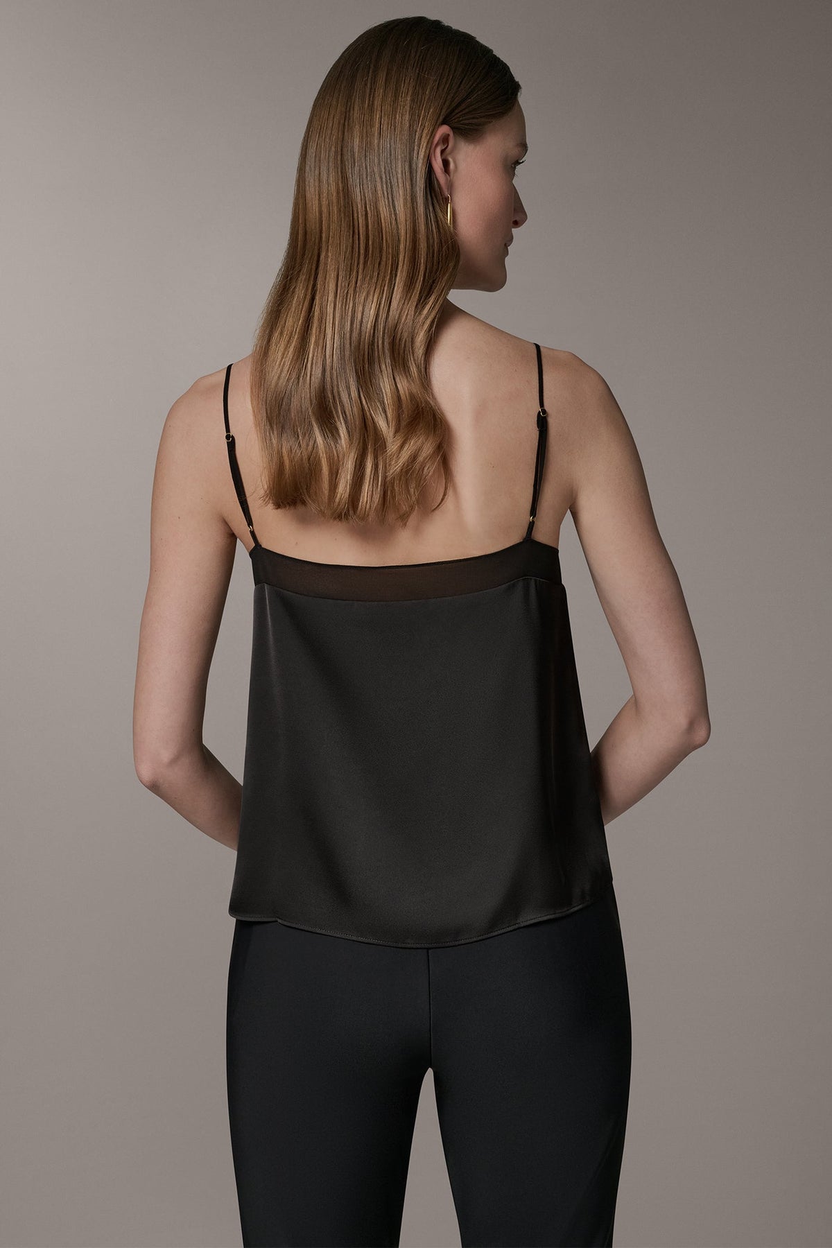 Donna Karan SLEEVELESS V-NECK CAMI