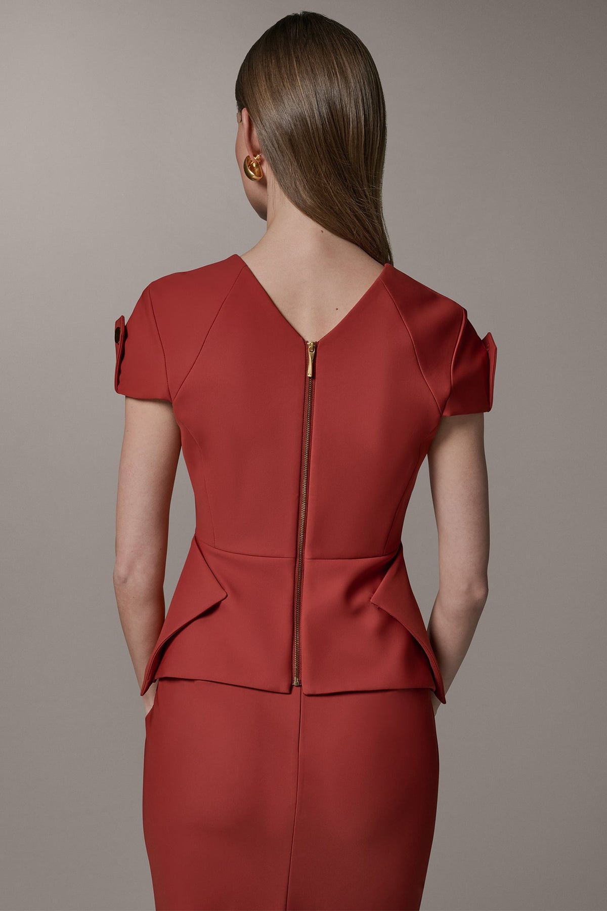 Donna Karan SHORT SLEEVE PEPLUM TOP