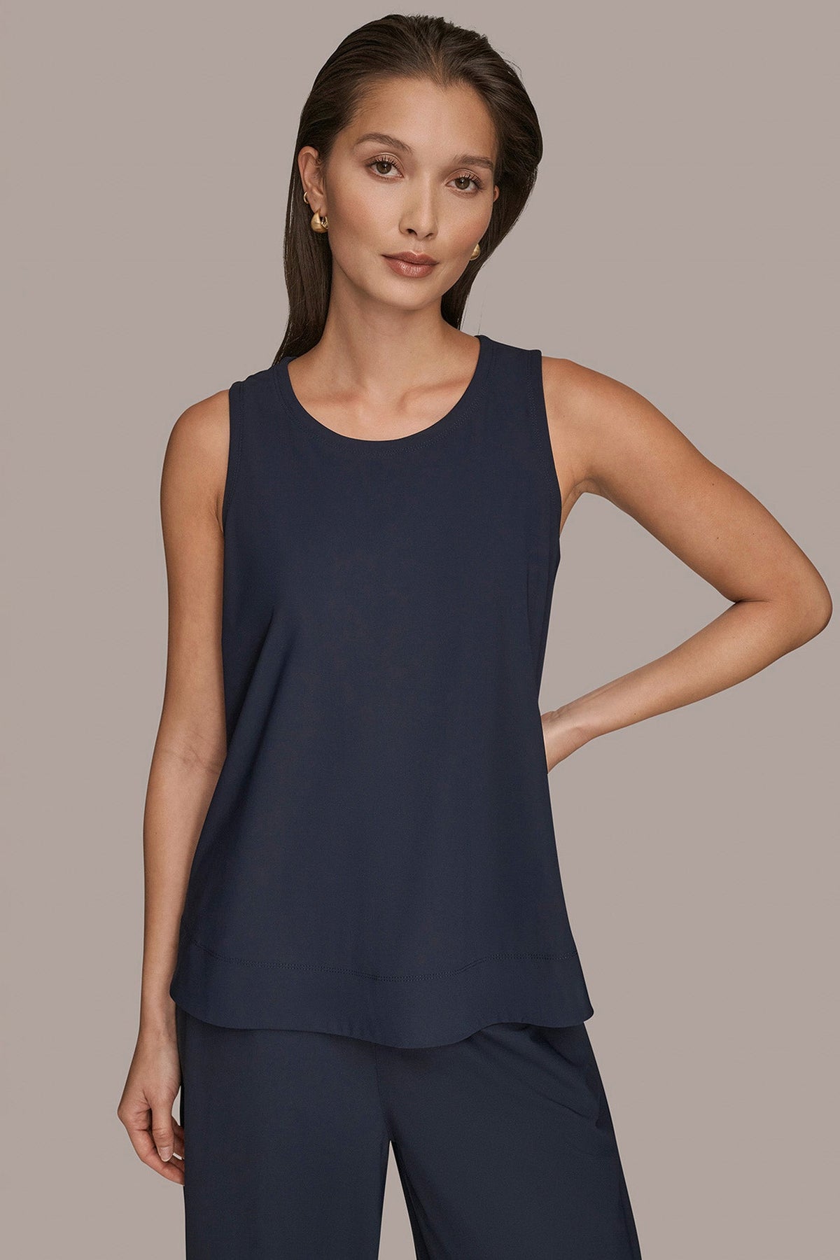 Donna Karan THE MODERN TRAVEL SLEEVELESS SWING TANK