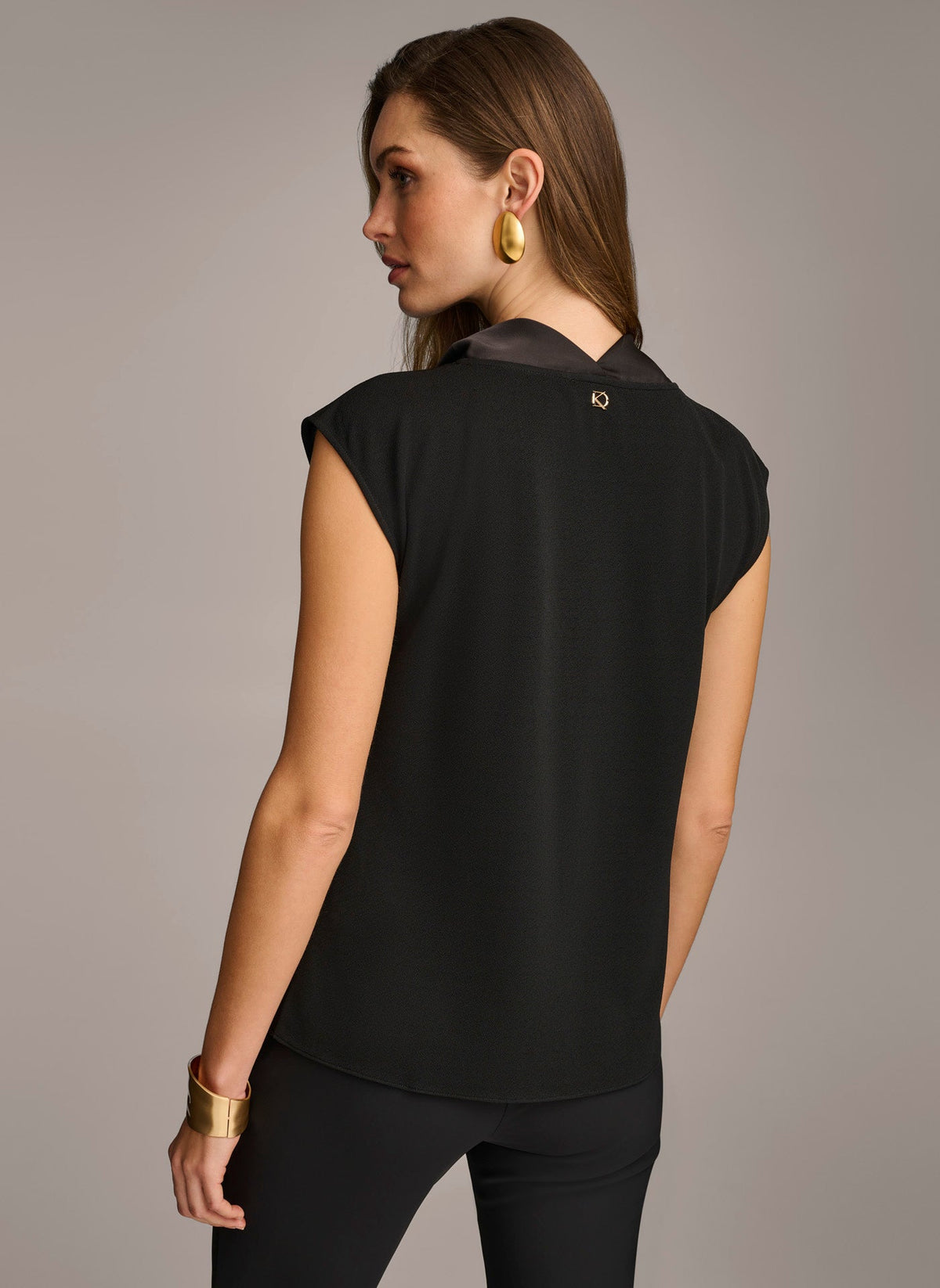 Donna Karan SLEEVELESS COWL NECK TOP