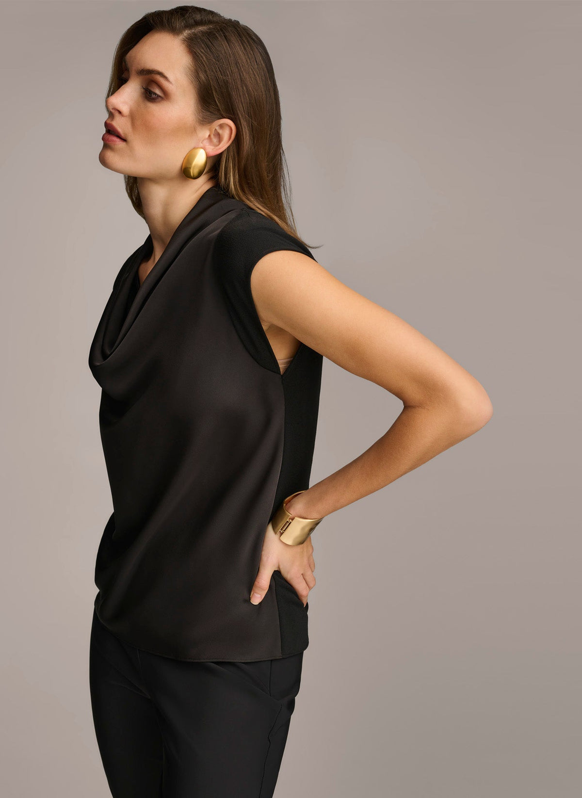 Donna Karan SLEEVELESS COWL NECK TOP