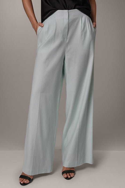 Donna Karan EXTRA HIGH-RISE PLEATED WIDE-LEG PANT