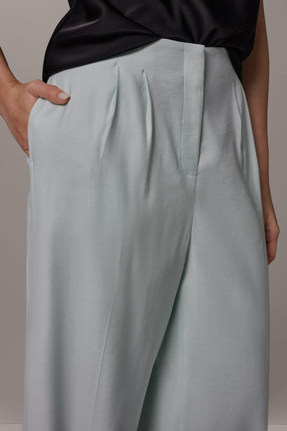 Donna Karan EXTRA HIGH-RISE PLEATED WIDE-LEG PANT