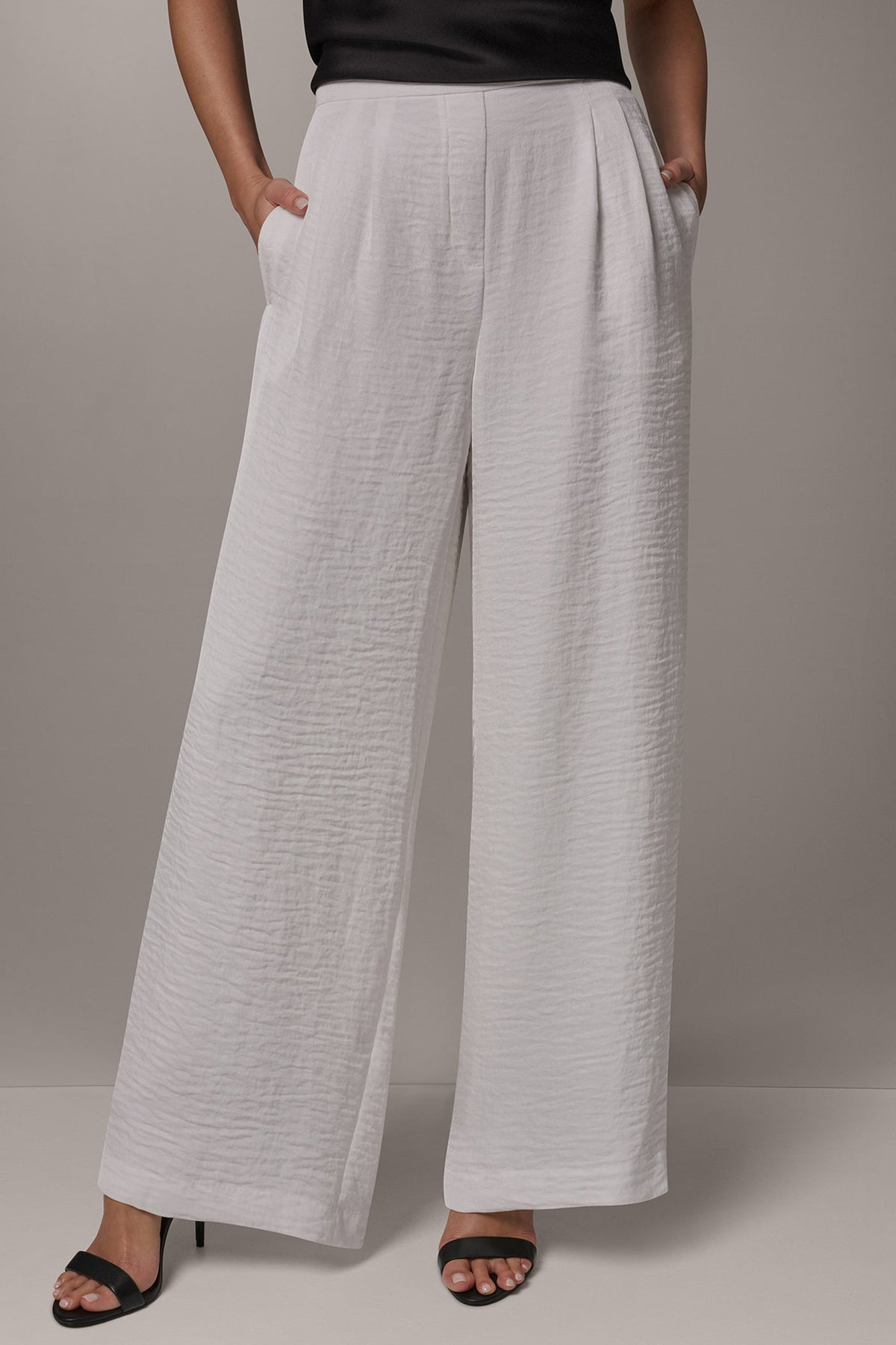 Donna Karan EXTRA HIGH-RISE PLEATED RELAXED PULL-ON PANT