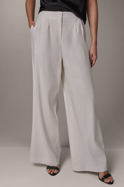 Donna Karan EXTRA HIGH-RISE PLEATED WIDE-LEG PANT
