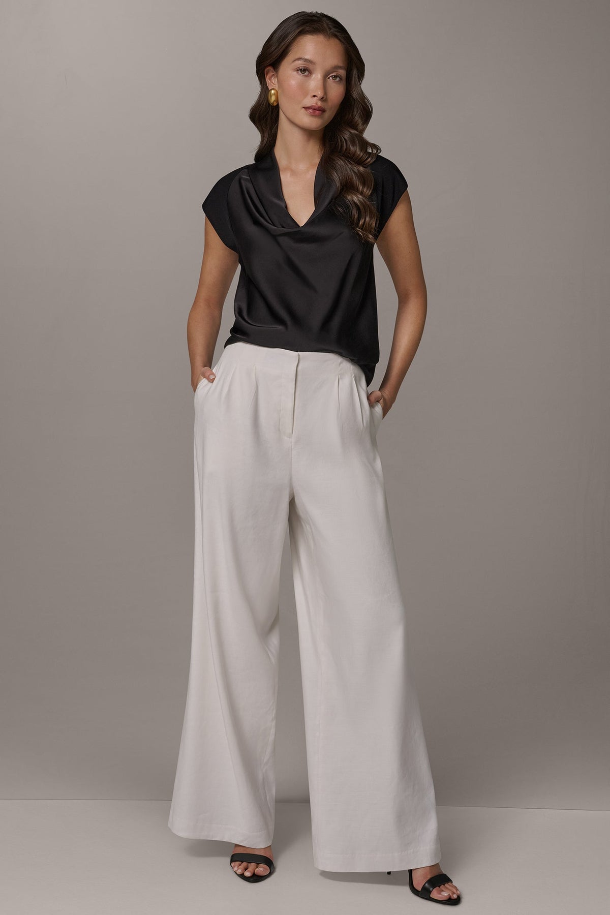 Donna Karan EXTRA HIGH-RISE PLEATED WIDE-LEG PANT