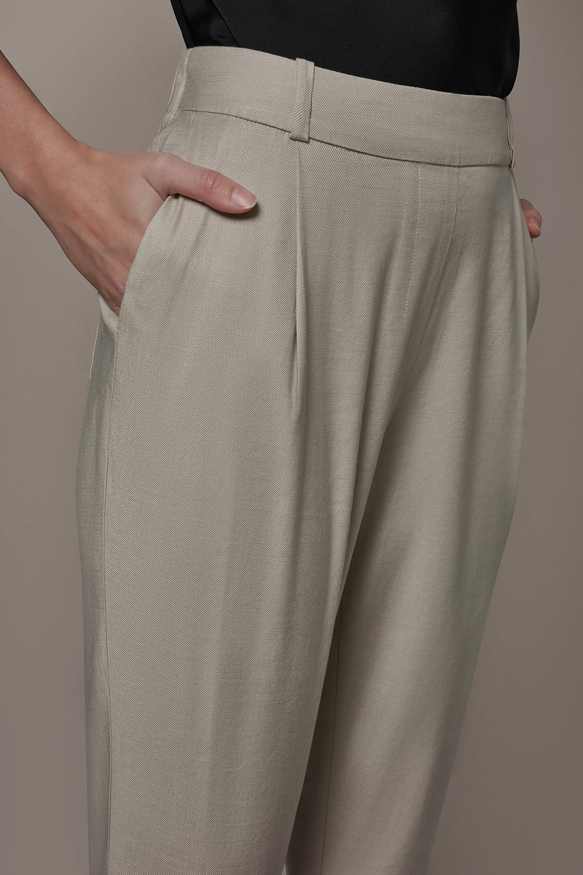 Donna Karan LINEN-BLEND PLEATED STRAIGHT ANKLE PANT