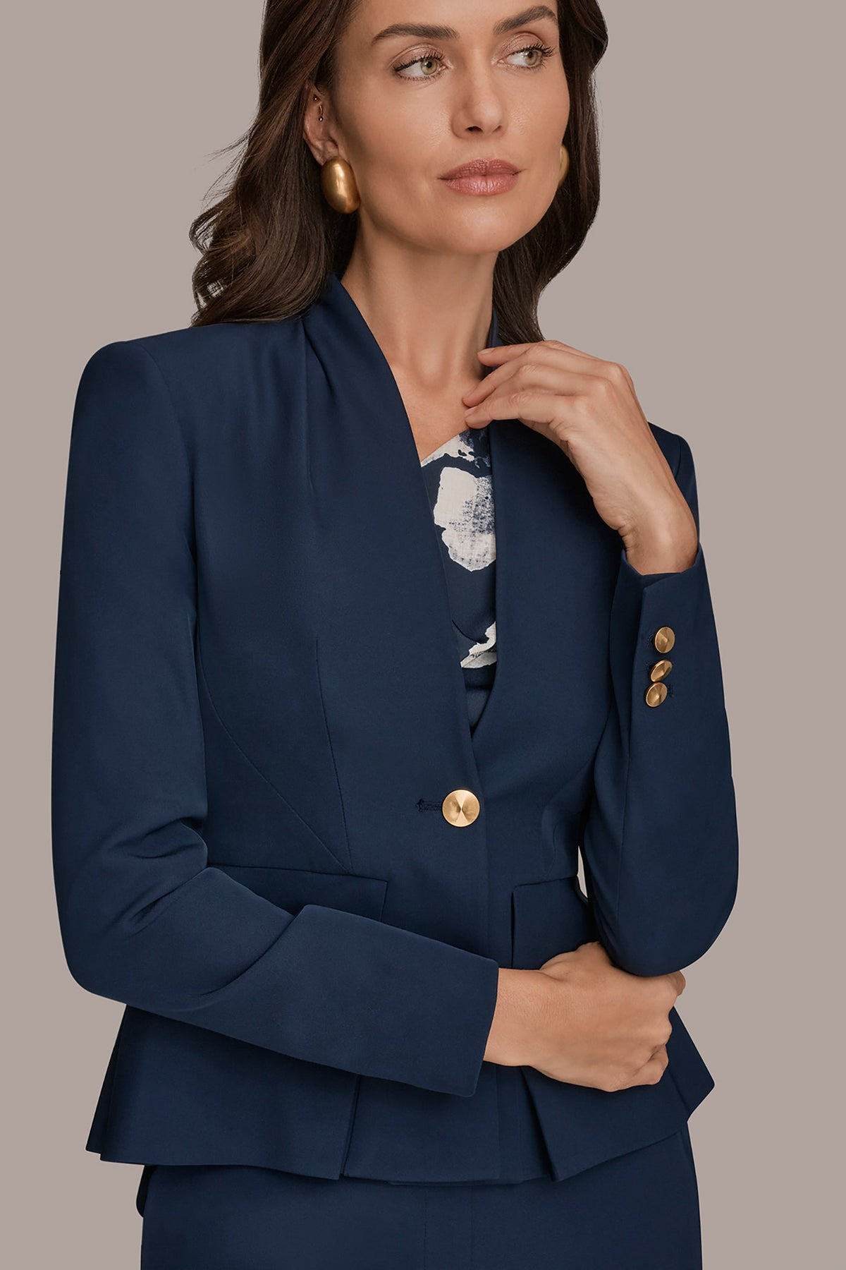 Donna Karan COLLARLESS PLEATED PEPLUM BLAZER